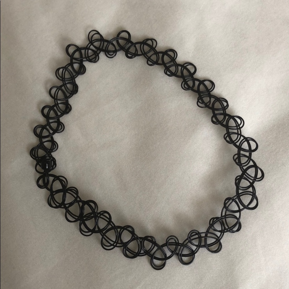 Black choker